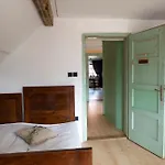 Notranjska Hisa - Traditional Country House, Close To The World Attraction Cerknica Vakantiehuis Begunje pri Cerknici
