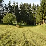 Notranjska Hisa - Traditional Country House, Close To The World Attraction Cerknica Begunje pri Cerknici