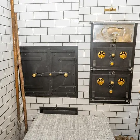 Notranjska Hisa - Traditional Country House, Close To The World Attraction Cerknica *