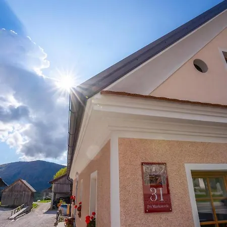 Notranjska Hisa - Traditional Country House, Close To The World Attraction Cerknica * Begunje pri Cerknici