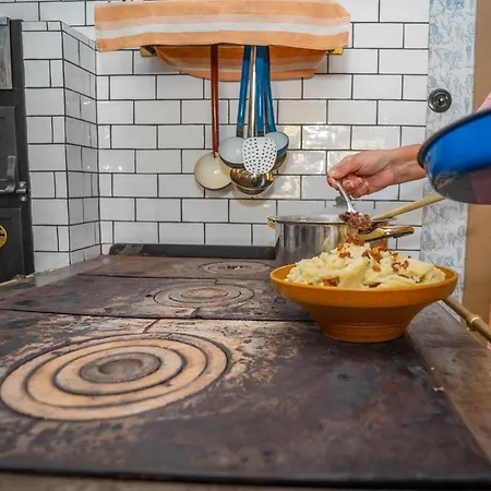 Notranjska Hisa - Traditional Country House, Close To The World Attraction Cerknica Nyaraló *