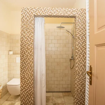 Notranjska Hisa - Traditional Country House, Close To The World Attraction Cerknica *