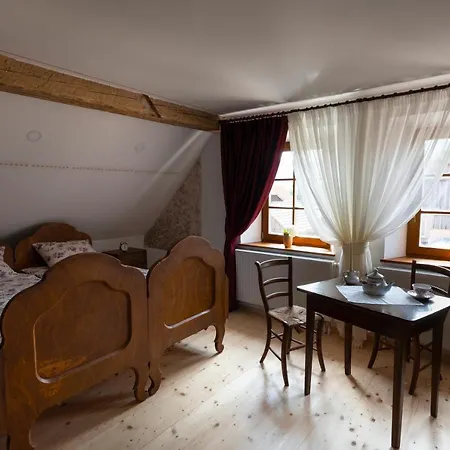 Notranjska Hisa - Traditional Country House, Close To The World Attraction Cerknica *