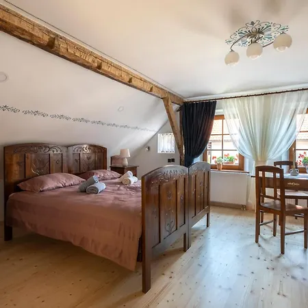 Notranjska Hisa - Traditional Country House, Close To The World Attraction Cerknica