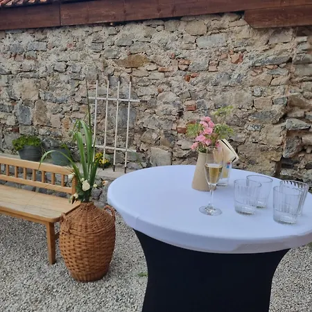 Notranjska Hisa - Traditional Country House, Close To The World Attraction Cerknica Дом отдыха *