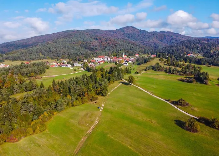 בית נופש Notranjska Hisa - Traditional Country House, Close To The World Attraction Cerknica Begunje pri Cerknici