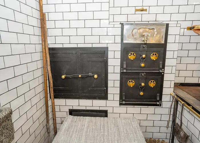 Notranjska Hisa - Traditional Country House, Close To The World Attraction Cerknica *