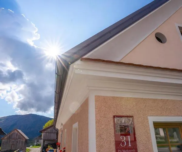 Notranjska Hisa - Traditional Country House, Close To The World Attraction Cerknica * Begunje pri Cerknici