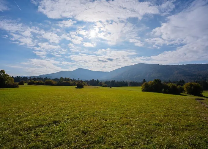 Feriehus Notranjska Hisa - Traditional Country House, Close To The World Attraction Cerknica