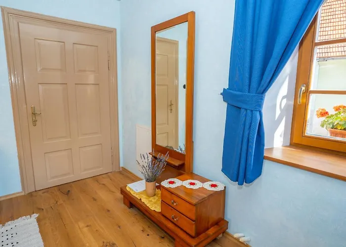 Notranjska Hisa - Traditional Country House, Close To The World Attraction Cerknica