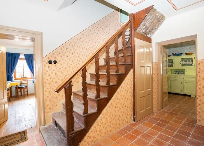 בית נופש Notranjska Hisa - Traditional Country House, Close To The World Attraction Cerknica *