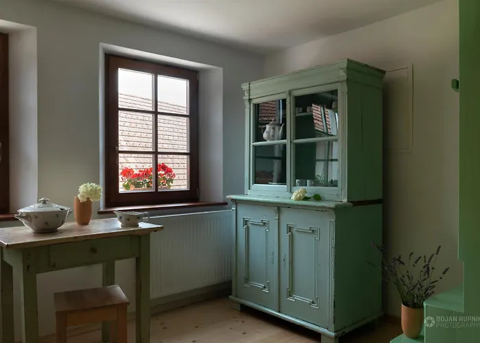 Notranjska Hisa - Traditional Country House, Close To The World Attraction Cerknica בית נופש