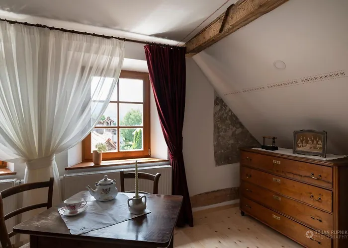 Notranjska Hisa - Traditional Country House, Close To The World Attraction Cerknica בית נופש