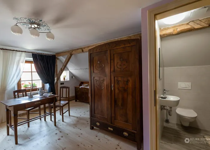בית נופש Notranjska Hisa - Traditional Country House, Close To The World Attraction Cerknica
