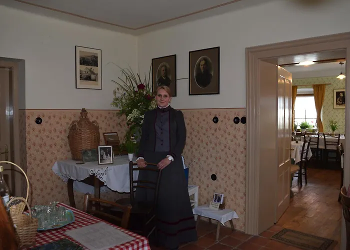 Notranjska Hisa - Traditional Country House, Close To The World Attraction Cerknica *