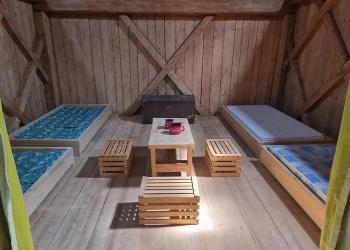 Notranjska Hisa - Traditional Country House, Close To The World Attraction Cerknica בית נופש *